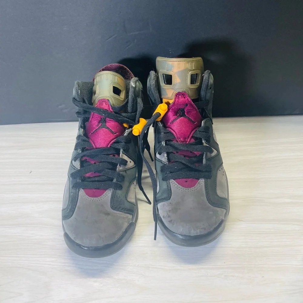 Jordan 6 Retro Mid Black Size 5Y - 384665-063